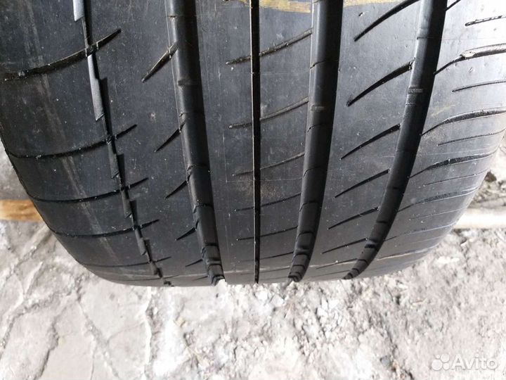Michelin Pilot Sport PS2 305/30 R19 102Y