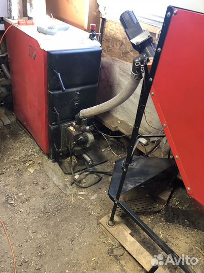 Твердотоплевный котел с пелетной горелкой