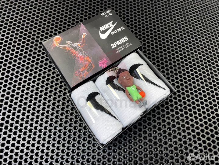 Носки Nike в коробке с брелком