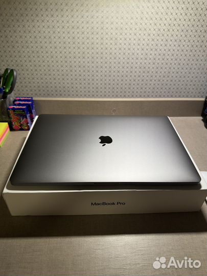 Macbook pro 15 2019 i7