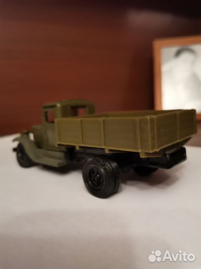 Модель грузовика газ ааа 1:43