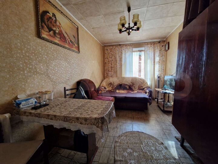 Комната 16 м² в 8-к., 8/9 эт.