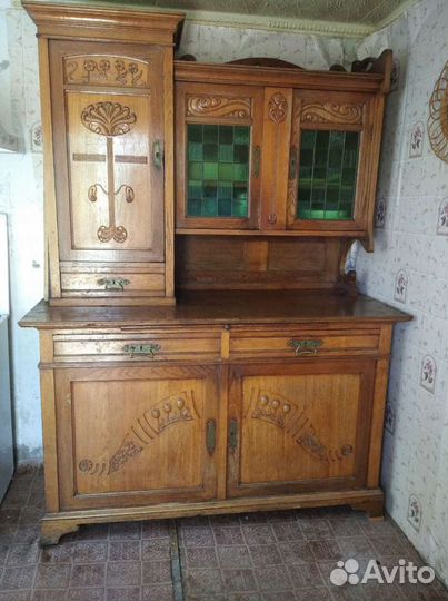 Старинный буфет