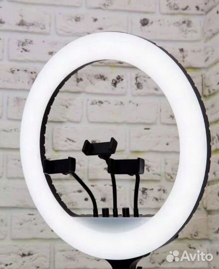 Кольцевая Лaмпа 45 см