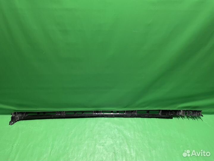 Кронштейн левого порога Mercedes GLC X253