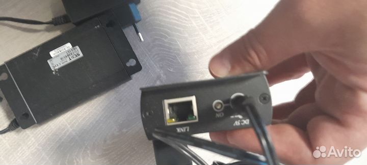 Коммутатор D-link DES-1008D и удлинитель по витой