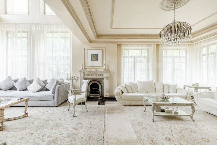 Дом 325 м² на участке 17 сот.