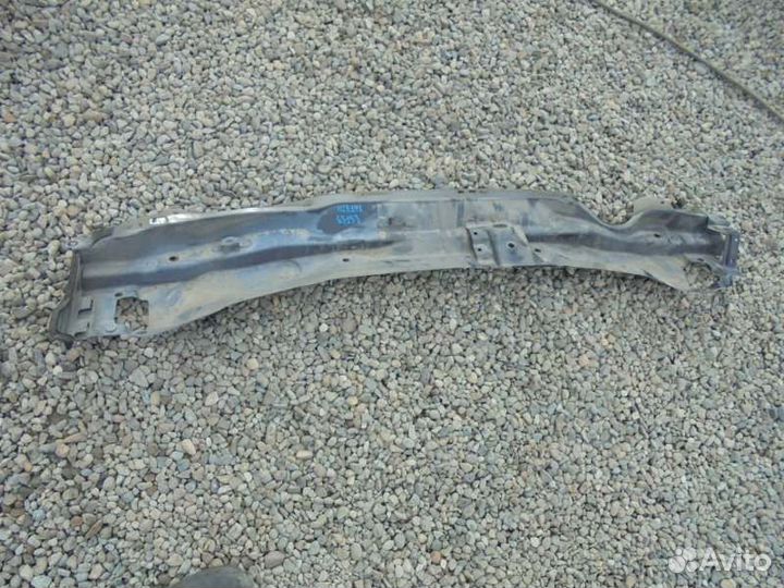 Планка под жабо Toyota Corolla Axio NZE141 1NZ-FE