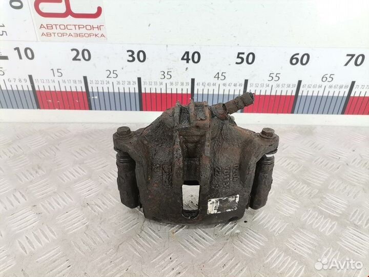 Суппорт передний левый для Peugeot-Citroen 206