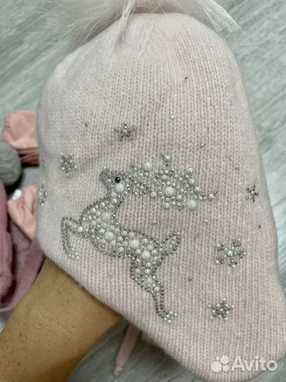 Шапка и варежки комплект