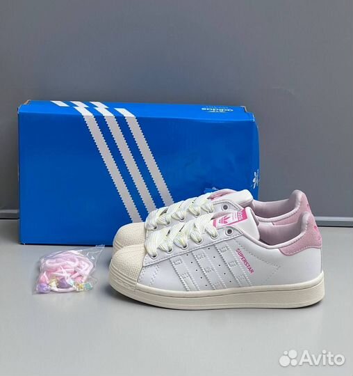 Кроссовки Adidas Special белые