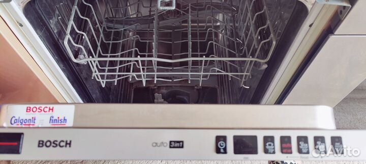 Продам посудомоечную машину Bosch Srv55toeu