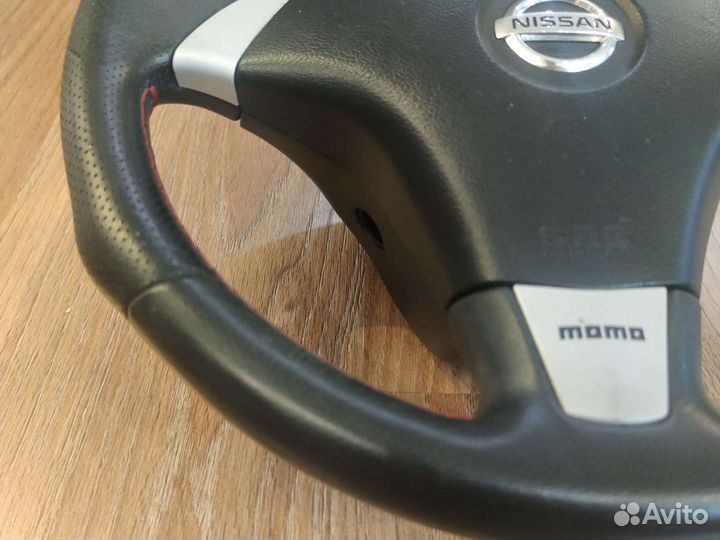 Руль Momo Nissan