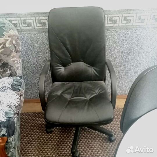 Компьютерное кресло