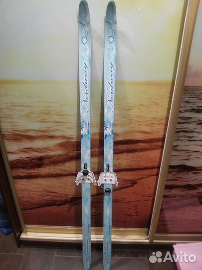 Беговые лыжи 140 см