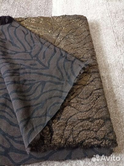 Отрез искусственного меха на тканой основе