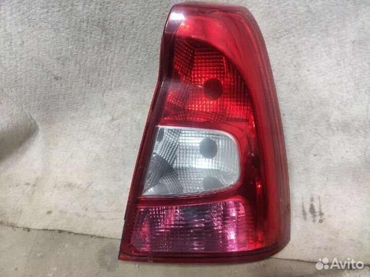 Фонарь правый Renault Logan фаза 2