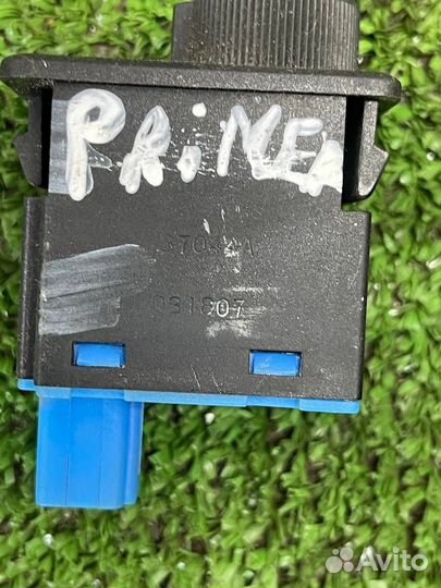 Кнопка корректора зеркал Nissan Primera P12