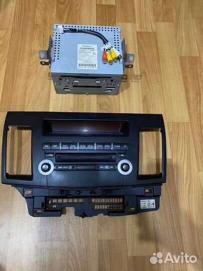 Автомагнитола на Mitsubishi Lancer