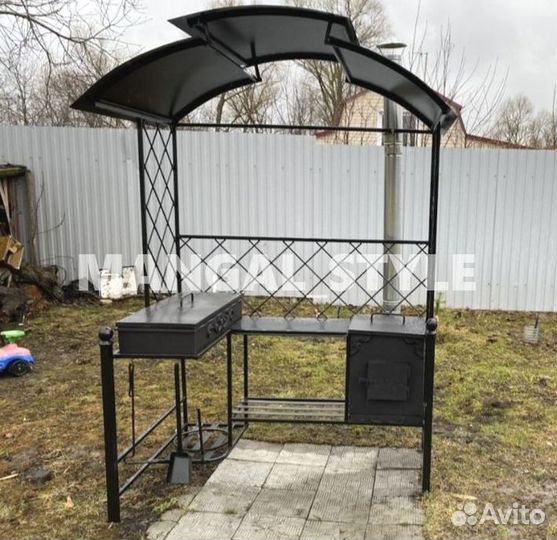 Мангал с крышей