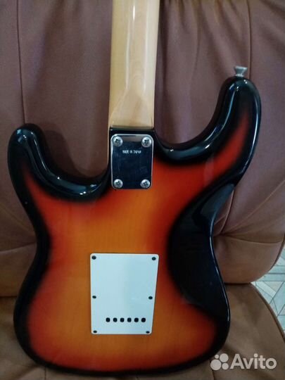 Гитара Founder стратокайстер