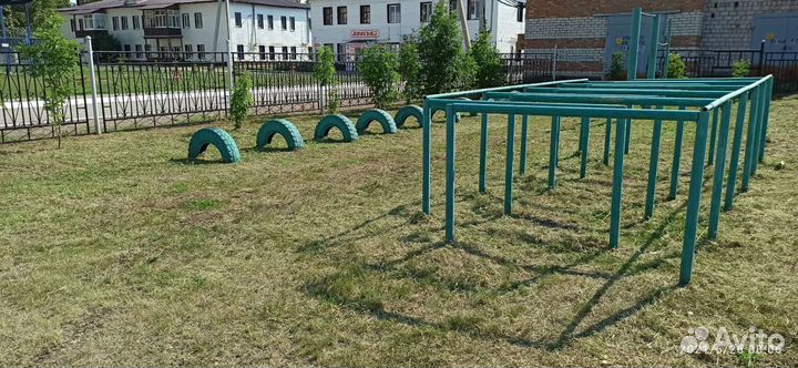 Скос сорной травы
