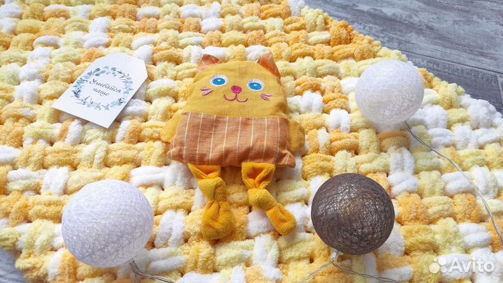 Плюшевый детский пледик из пряжи alize puffy