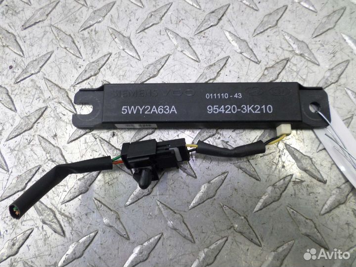 Антенна Kia Sportage 3 SL 954612J000