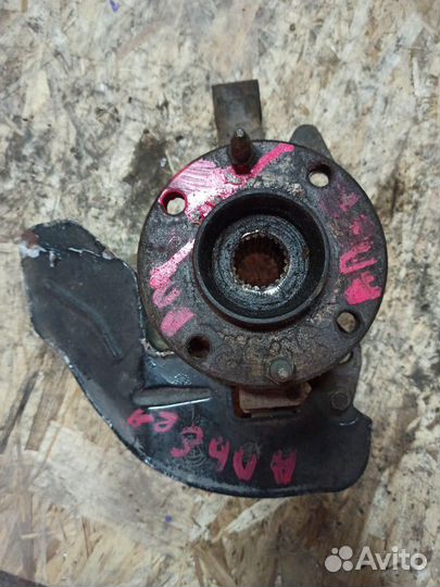 Поворотный кулак цапфа правый Fiat Albea