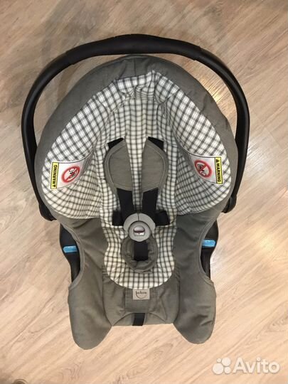 Автомобильное кресло