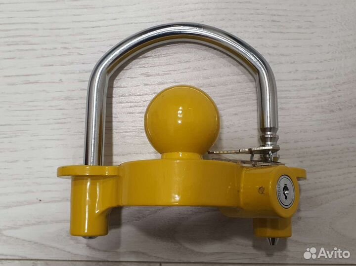 Замок для легкового прицепа
