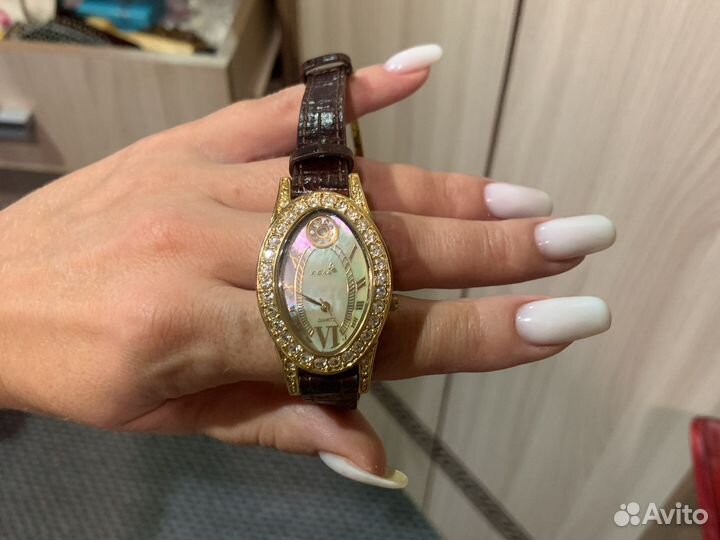 Часы женскиеlchic