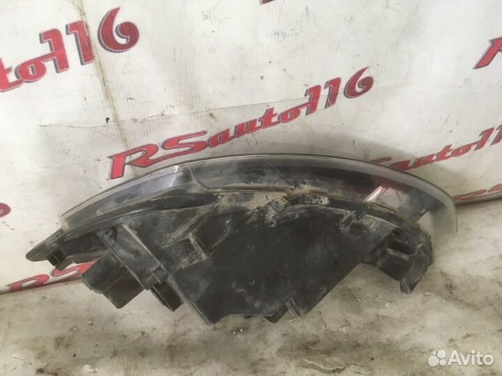 Фара правая Volkswagen Polo 5