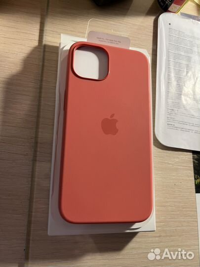 Чехол на iPhone 13
