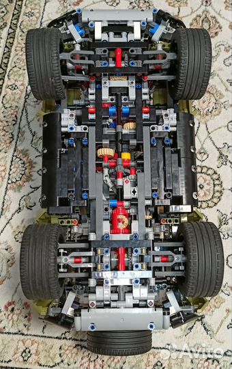 Lego Technic 42110Land Rover Defender (Оригинал)