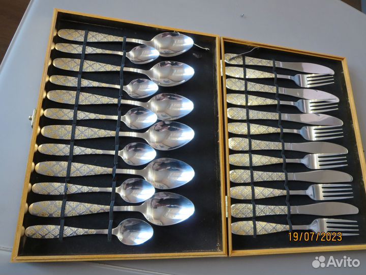 Набор столовых приборов новый