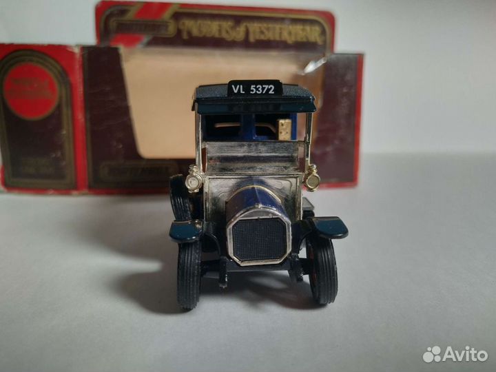 Y-28 Unic Taxi Matchbox 1:43