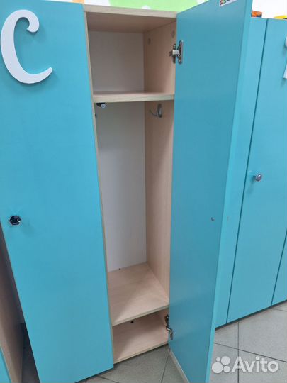 Шкафчики для раздевалки детские