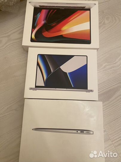 Коробки от MacBook Pro и MacBook Air