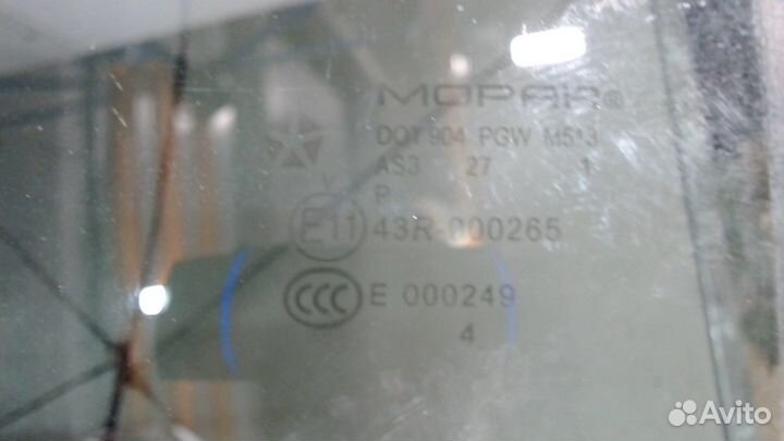 Стекло боковой двери Jeep Grand Cherokee, 2011