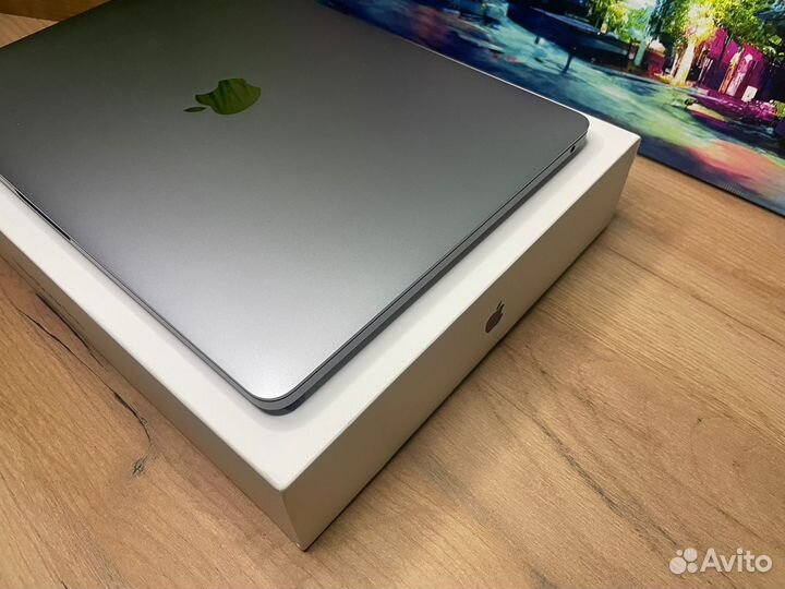 Macbook pro 13 m1 Отличный