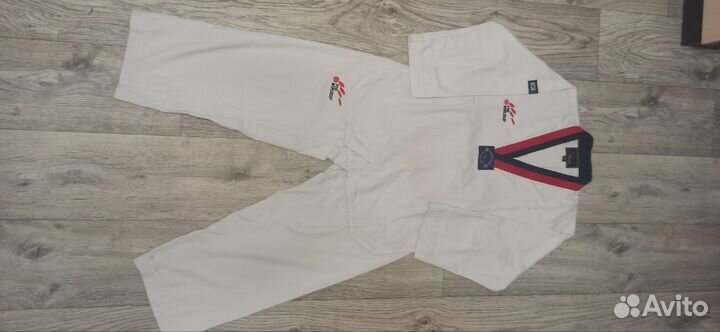 Добок и защита тхэквондо