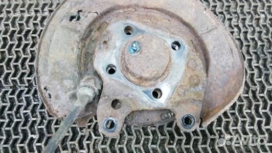 Ступица задняя левая toyota corolla verso 2 (HDN18