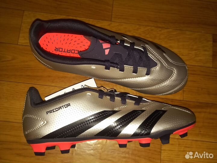 Бутсы Adidas Predator