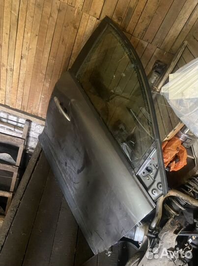 Дверь передняя правая Renault Megane 3 под ремонт