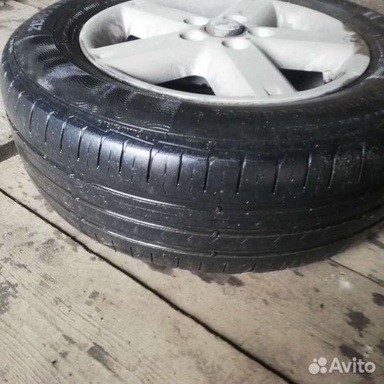 Continental ComfortContact - 5 215/65 R16 98H