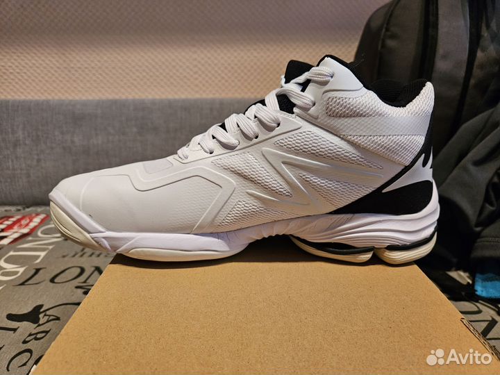 Кроссовки волейбольные Mizuno Wave lightning Z7