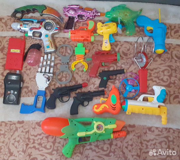 Продам наборы игрушек для мальчика