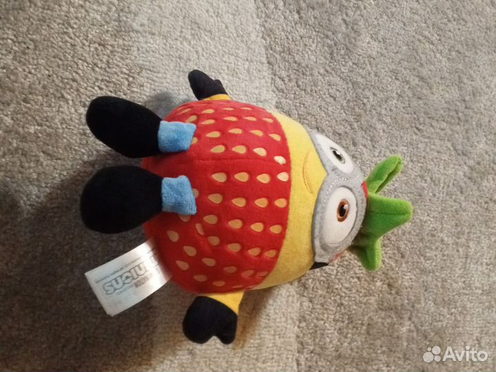 Игрушка миньйон клубника