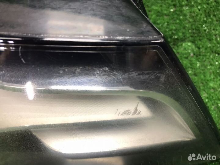 Фара правая ксенон Audi A4 B8 8K